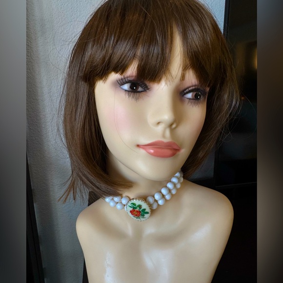 White Floral Beaded Choker Necklace - Picture 3 of 8